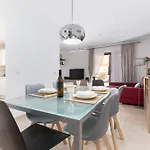Home2book Coastal Paradise & Terrace, 코스타카르마