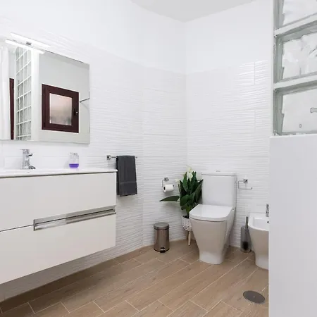 Apartment Home2book Coastal Paradise & Terrace, *