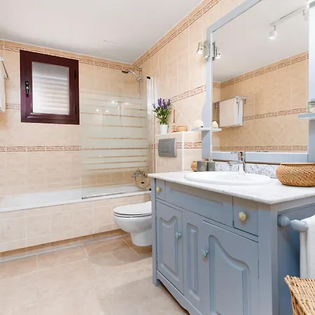 Home2book Coastal Paradise & Terrace,